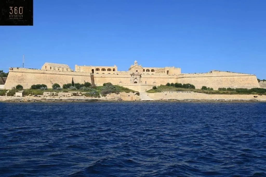 Designer Seaside 2Br Apt With Wifi And Ac & Comfy Beds By 360 Estates Gzira Apartment