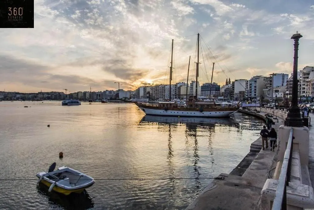 Designer Seaside 2Br Apt With Wifi And Ac & Comfy Beds By 360 Estates Gzira 0*,  Malta