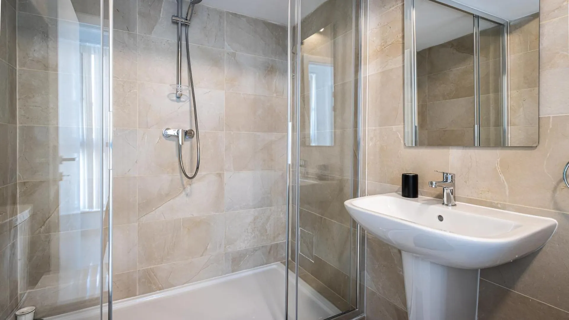 Apartment Designer Seaside 2Br Apt With Wifi And Ac & Comfy Beds By 360 Estates Gzira Malta